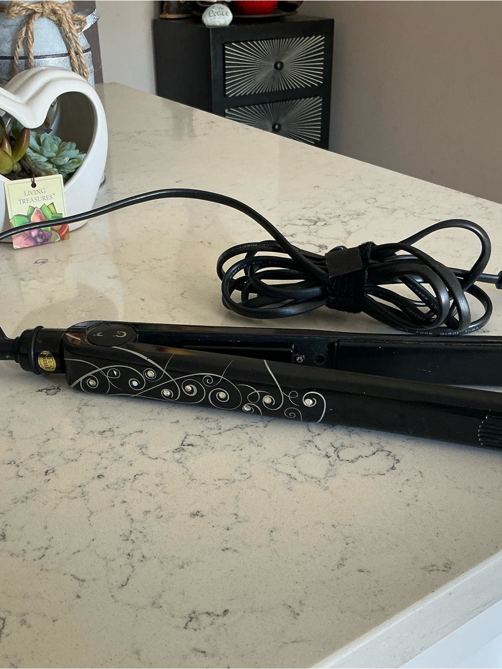 GVP high performance ionic genetic hair straightener iron be dazzled black 1”